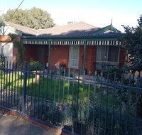 Cobram Cottage - Queensland Tourism