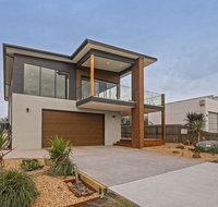 Coffs at Surf Beach Phillip Island - Queensland Tourism