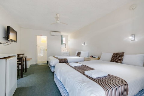 Coffs Harbour Pacific Palms Motel - QLD Tourism 3