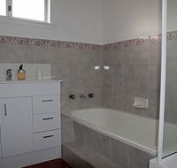 Cole House Apartments - QLD Tourism