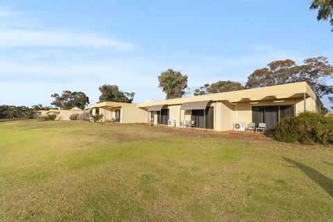 Comfort Inn & Suites Riverland - QLD Tourism 3