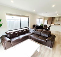 Comfortable 4BR 2Bath House Tarneit Melbourne - Queensland Tourism
