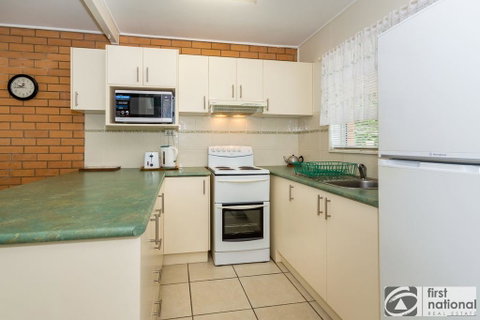 Comfy Ground Floor Unit Opposite Waterfront! Welsby Pde, Bongaree - QLD Tourism 3