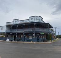 Commercial Hotel Curlewis - Queensland Tourism