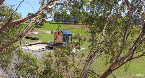 Compass Hut - QLD Tourism 2