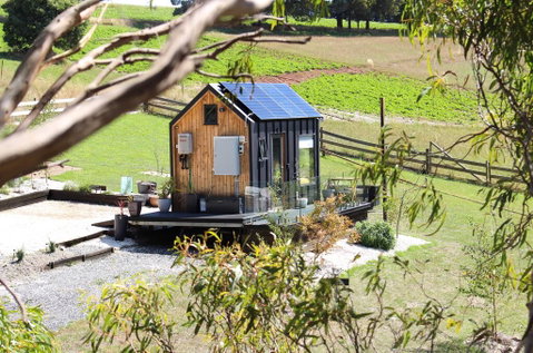 Compass Hut - QLD Tourism 0