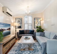 Contemporary Cottage in Perfect Lifestyle Address - QLD Tourism