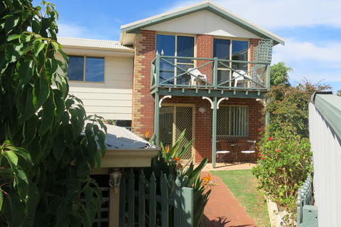 Coogee WA Accomodation - Queensland Tourism 0