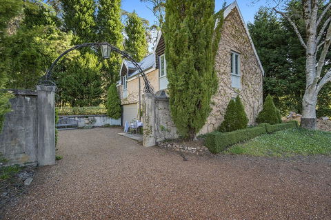 COOKS HOUSE - QLD Tourism 2