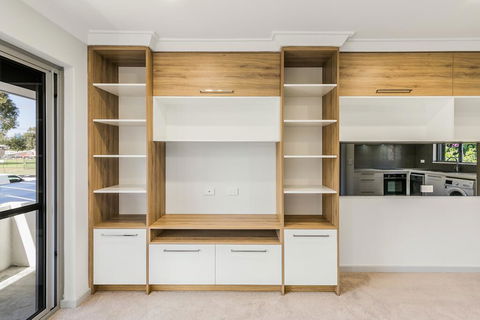 Cool Quiet Modern Secure Walking Distance To Perth And Landmarks - Queensland Tourism 1