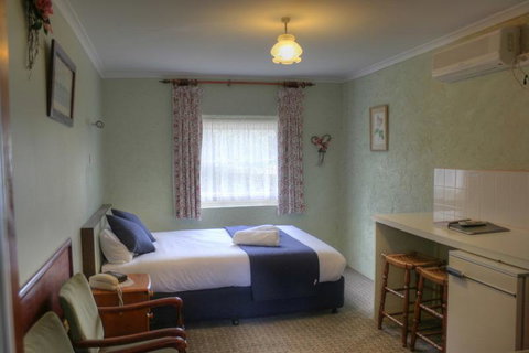 Coolangatta Estate Berry - QLD Tourism 1