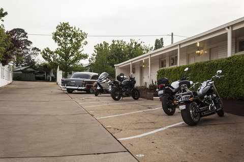 Cooma Motor Inn - QLD Tourism 3