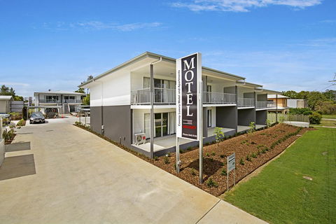 Cooroy Luxury Motel Apartments - Queensland Tourism 3