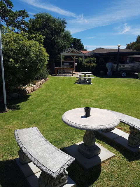 Coorrabin Motor Inn - QLD Tourism 1