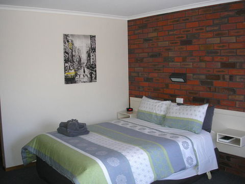 Coorrabin Motor Inn - QLD Tourism 2