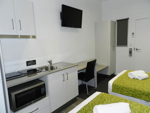Copper City Motel - Queensland Tourism 3