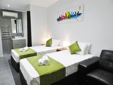 Copper City Motel - Queensland Tourism 1