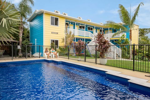 Coral Inn Boutique Hotel - Queensland Tourism 0