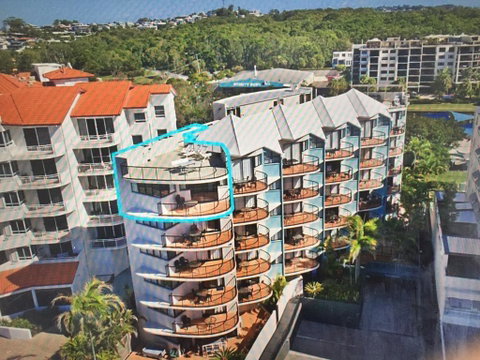 Coral Sea Views Beachfront Penthouse - QLD Tourism 0