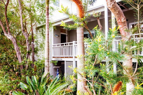 Corella Studio Apartment In Raffetys Resort - QLD Tourism 1