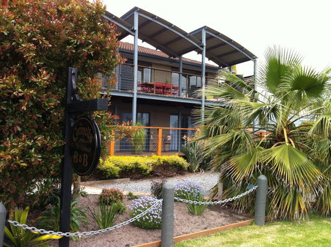 Corinella On The Esplanade Bed & Breakfast - QLD Tourism 0