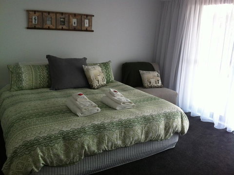 Corinella On The Esplanade Bed & Breakfast - QLD Tourism 2