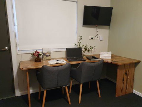 Cornwall House Accommodation - QLD Tourism 3