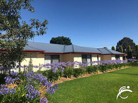 Coro Club Motel - QLD Tourism 0