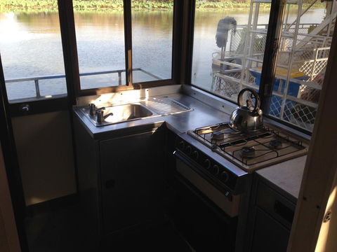 Corroboree Houseboats - QLD Tourism 2