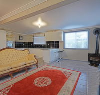 Cottage in the Country - QLD Tourism