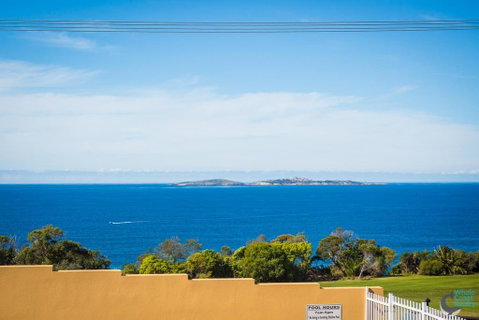 Countess Court Unit - Great Ocean Views - QLD Tourism 0