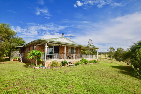 Country Breeze Farm Stay - QLD Tourism 3