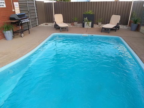 Country Mile Motor Inn - QLD Tourism 3