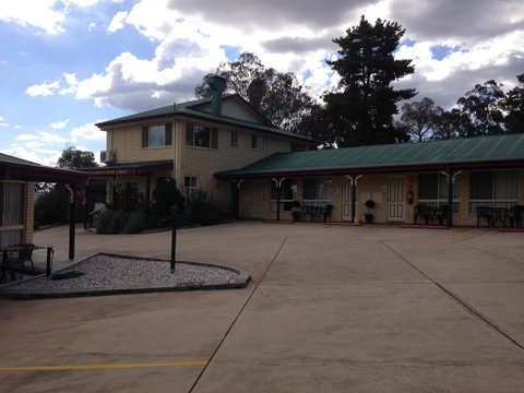 Country Rose Motel Warwick - Queensland Tourism 2