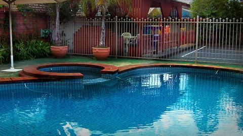 Courtyard Motor Inn - QLD Tourism 3