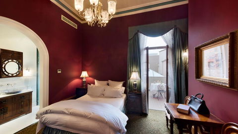 Craig's Royal Hotel - QLD Tourism 2