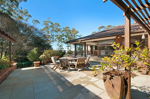 Craigdarroch Courtyard Cottage, 22 Bartle Road - QLD Tourism 3