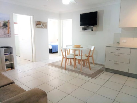 Cranbourne Court Unit 7 - QLD Tourism 1