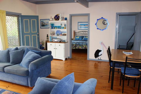 Cronulla Cottage @ Cape Woolamai - QLD Tourism 3