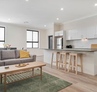 Crooked Lane Apartment - Queensland Tourism