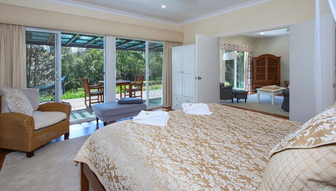 Crystal Creek Meadows - QLD Tourism 1
