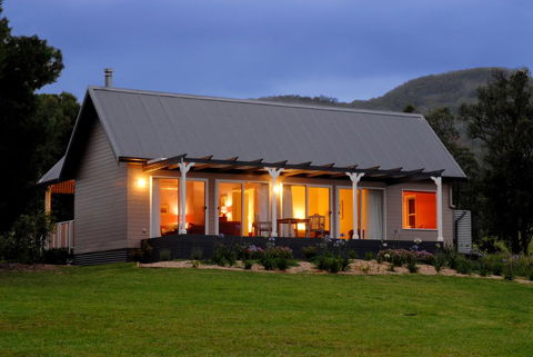 Crystal Creek Meadows - QLD Tourism 0
