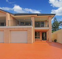 CShells On Quay - perfect location and great views - Queensland Tourism