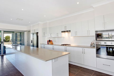 Cypress Point Lodge - Queensland Tourism 3