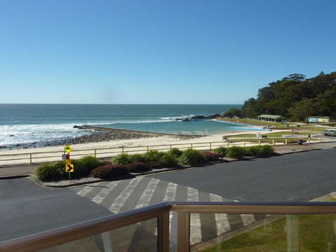 Debra Court 6 - QLD Tourism 1
