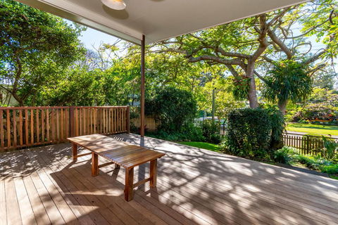 Decked Out For A Fantastic Holiday - (Whole House) Winnett St, Woorim - QLD Tourism 3