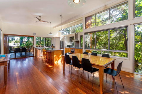 Decked Out For A Fantastic Holiday - Winnett St, Woorim (Upstairs Only) - QLD Tourism 3