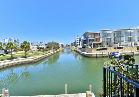 Del Mar 2 - Queensland Tourism 1