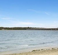 Delightful Duplex on Rose Ct Bongaree - QLD Tourism