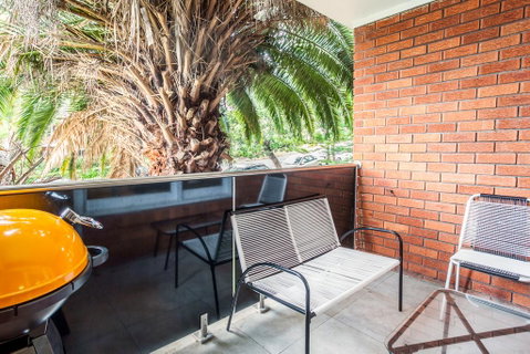 DENHAM DAZE (I677) -L'Abode - QLD Tourism 1